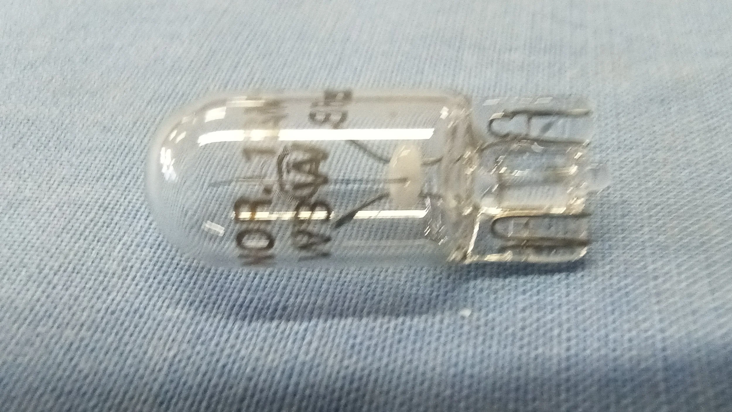 3221006R1 BULB