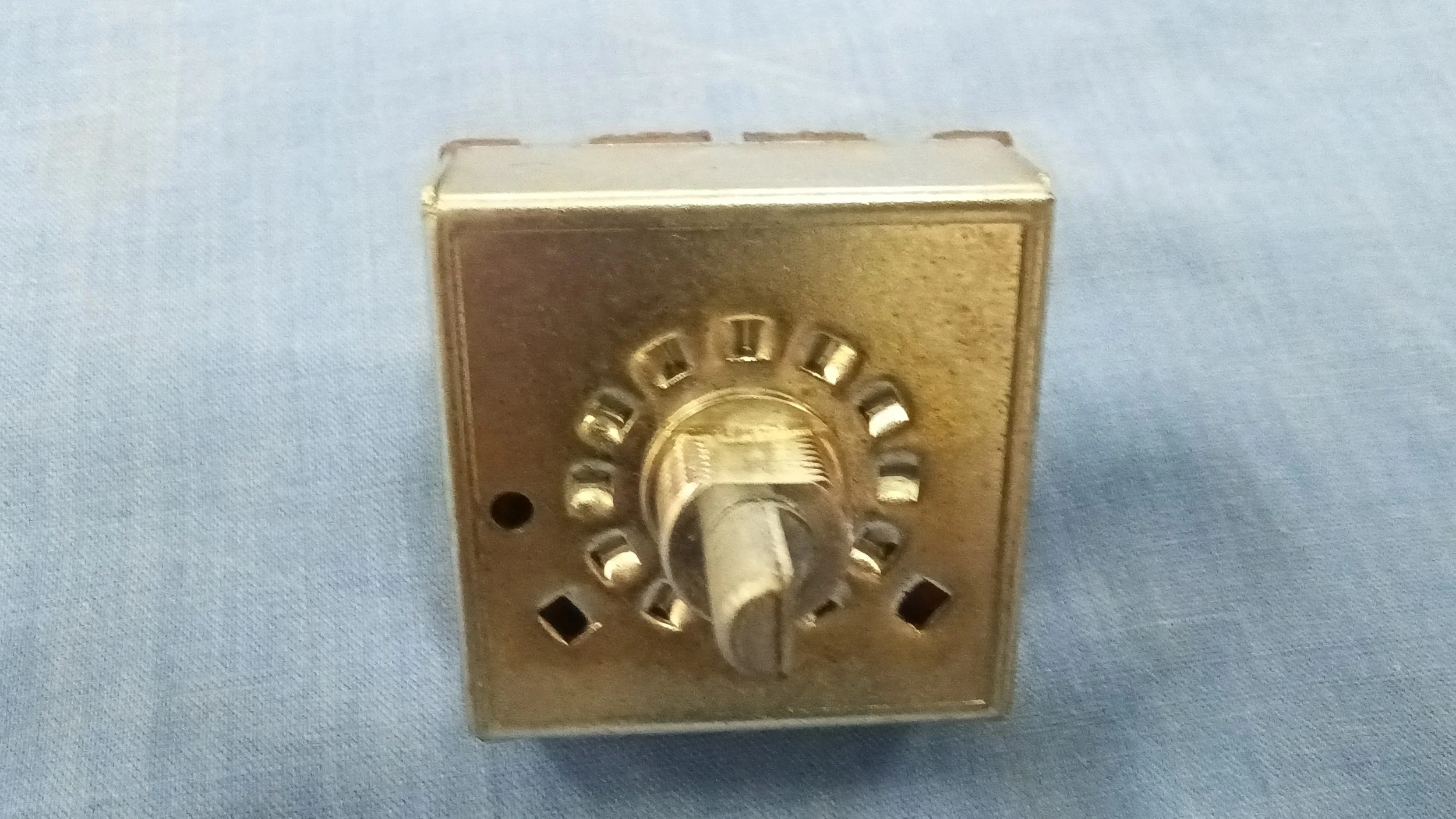 82023545 SWITCH BLOWER