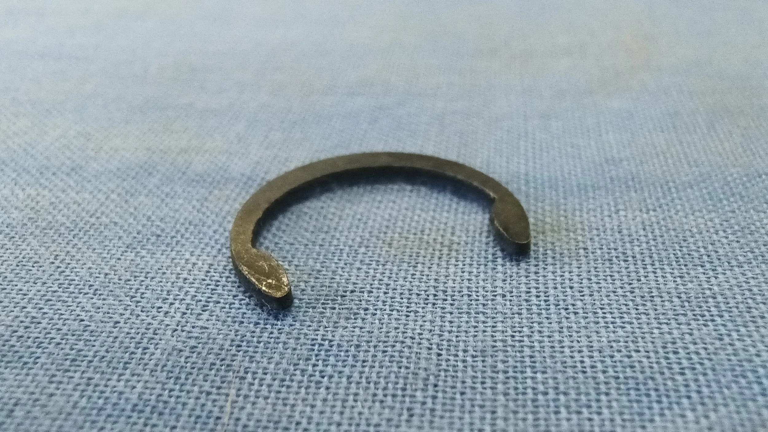 235529R1 RING