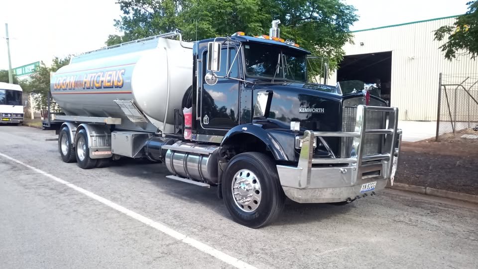 logan & hitchens bulk fuel tanker