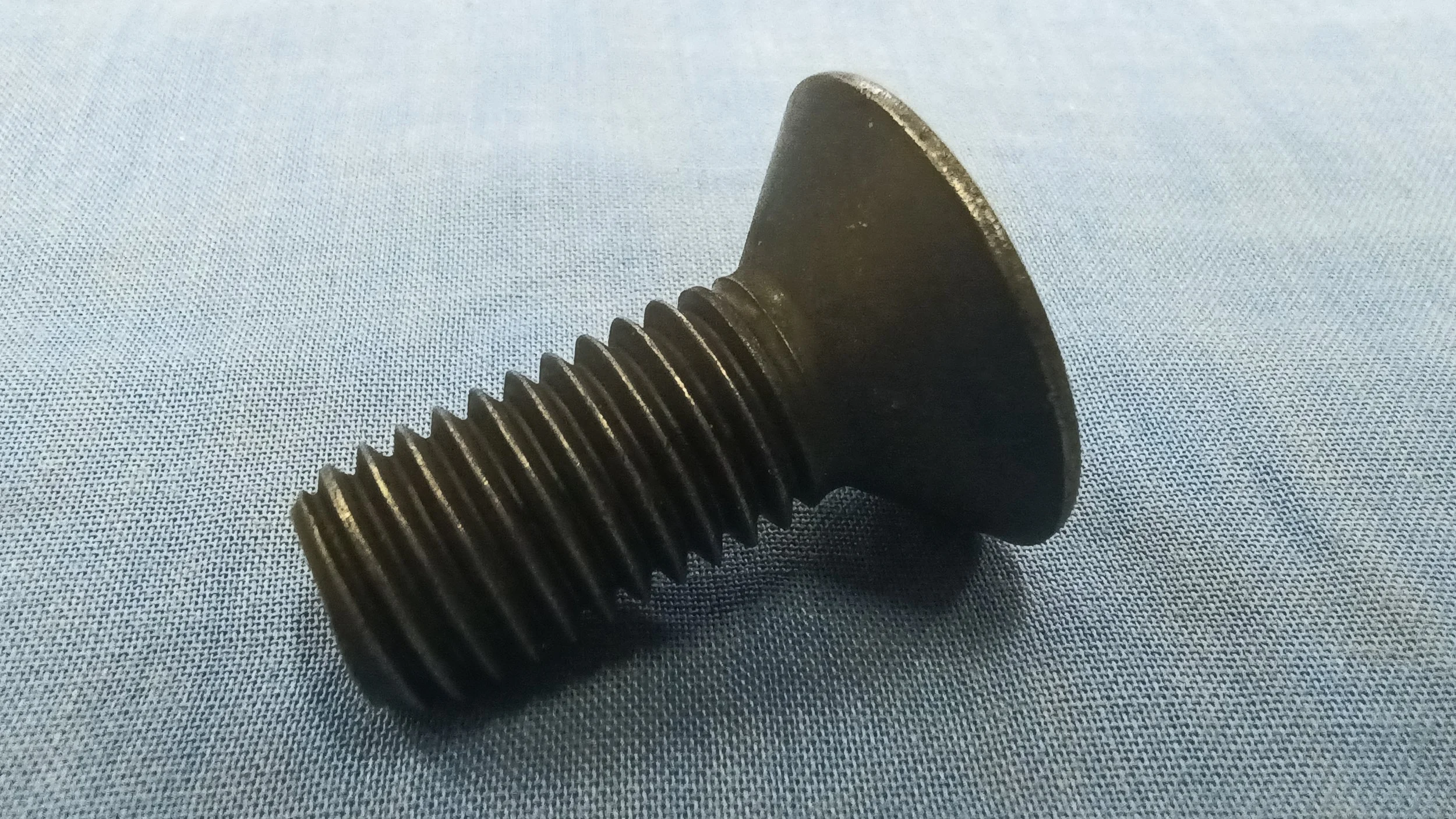 9968077 SCREW