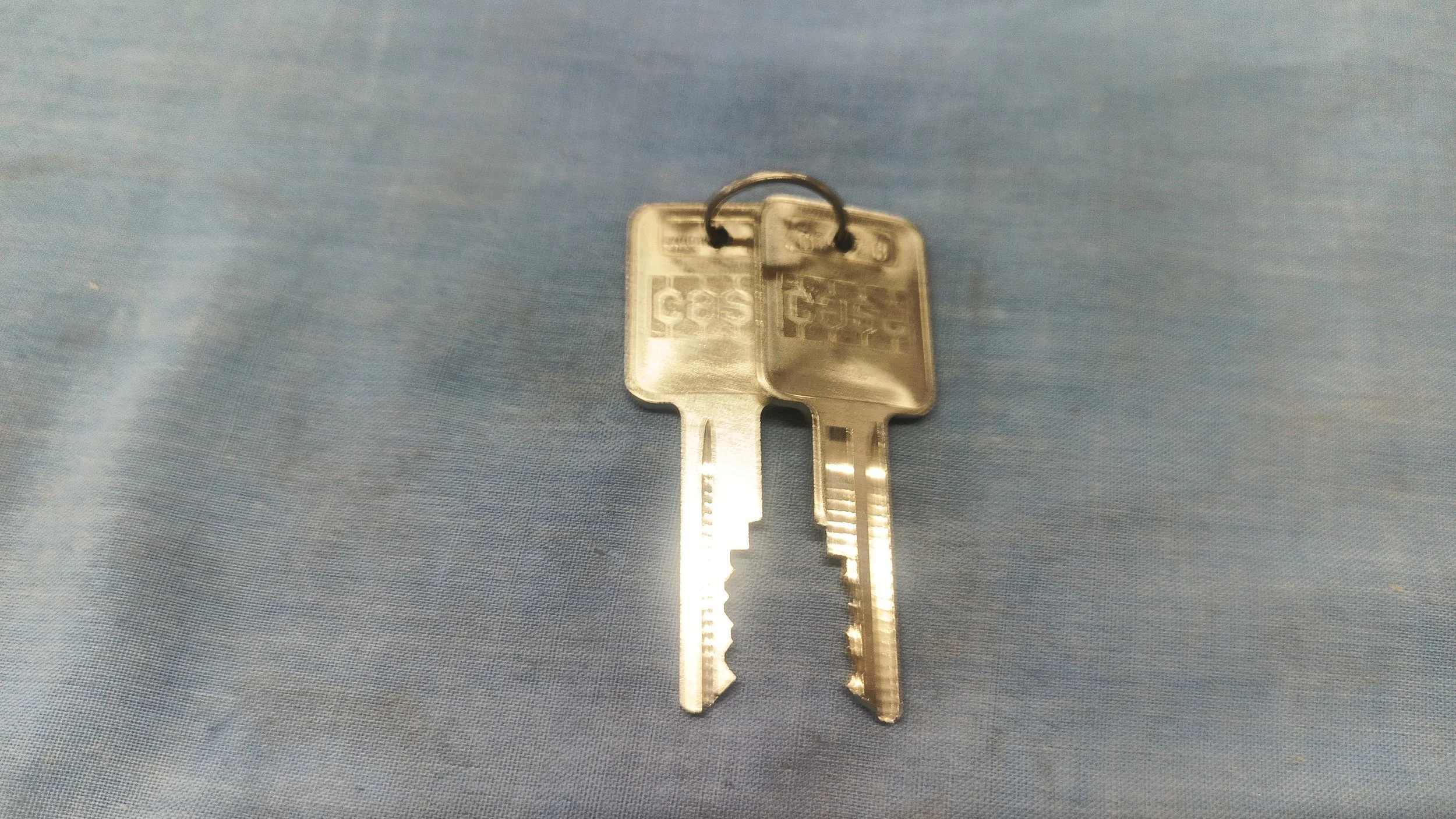 A77313 KEY SET OF TWO