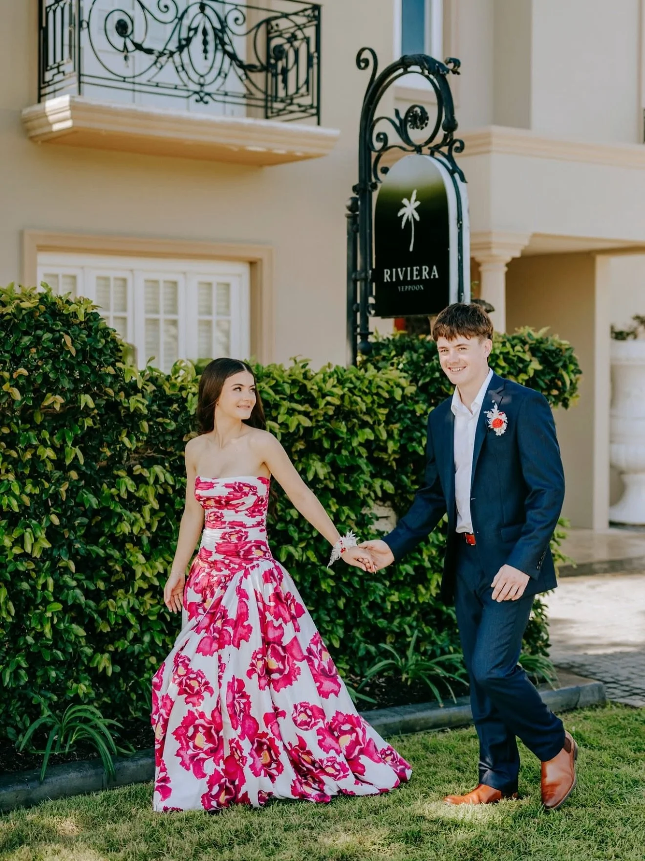 How incredible are these captures from St Ursula&rsquo;s Formal yesterday at @rivierayeppoon ✨ Our timeless building truly provides the perfect old money aesthetic backdrop, and @madelynhphotographics has captured it all so beautifully ❤️