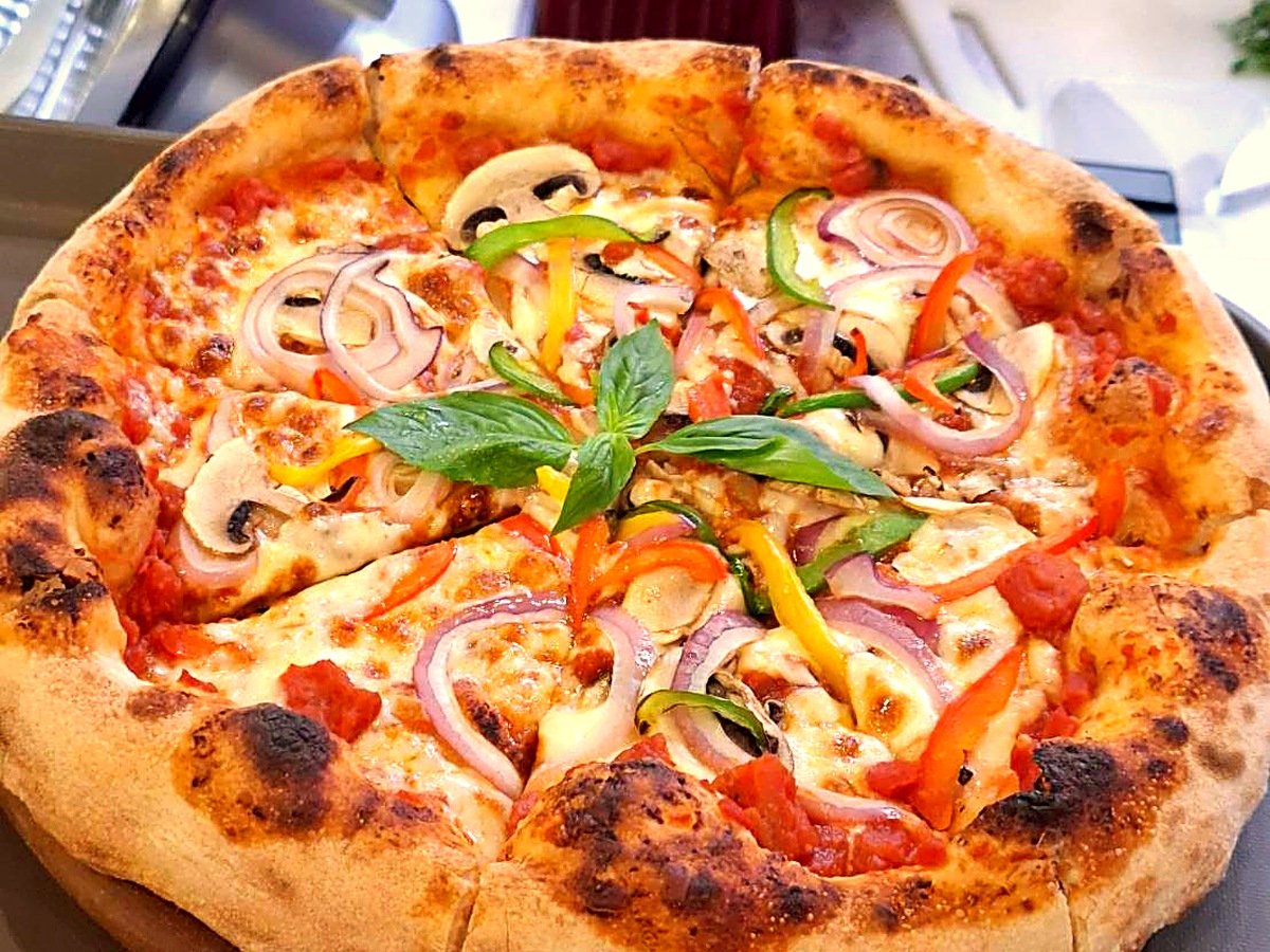 Pizza at Eatali Soi 5, Pratamnak Soi 5, Pattaya