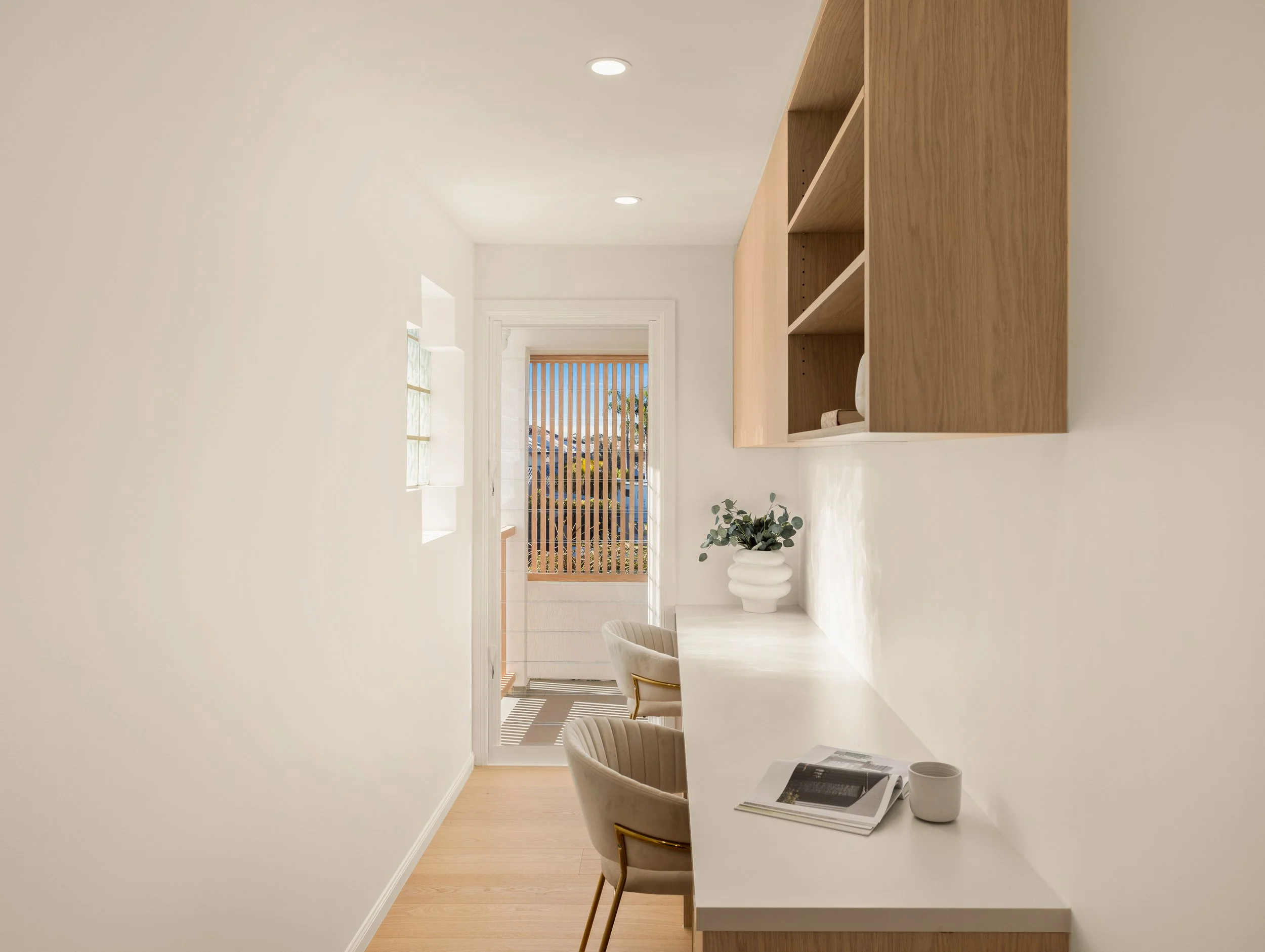 Luxury study nook with large desk and luxury cabinetry in Redcliffe, Brisbane.