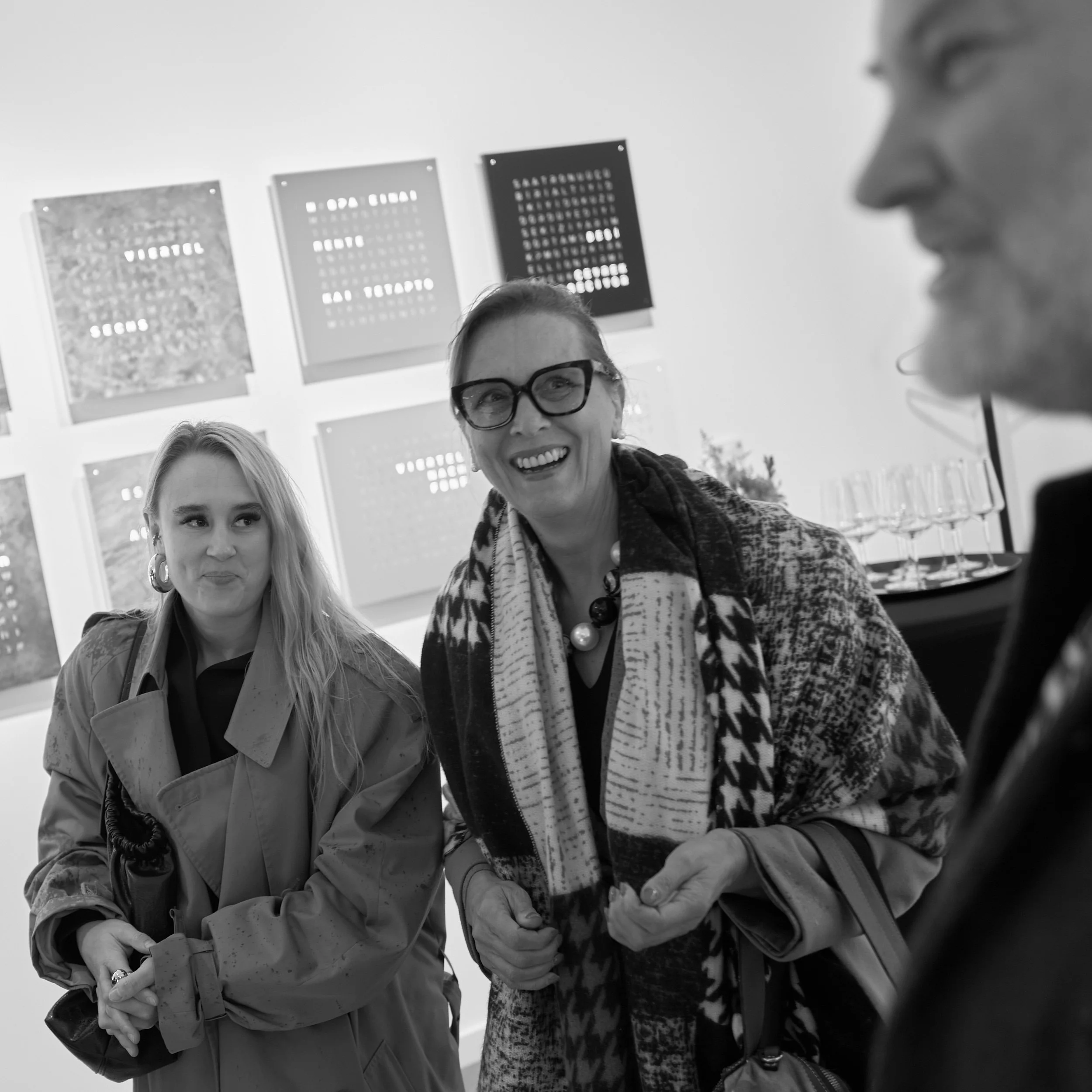 L1013395 qlocktwo store stuttgart X KIWANIS by Markus Schwarz Photos MSP.jpg