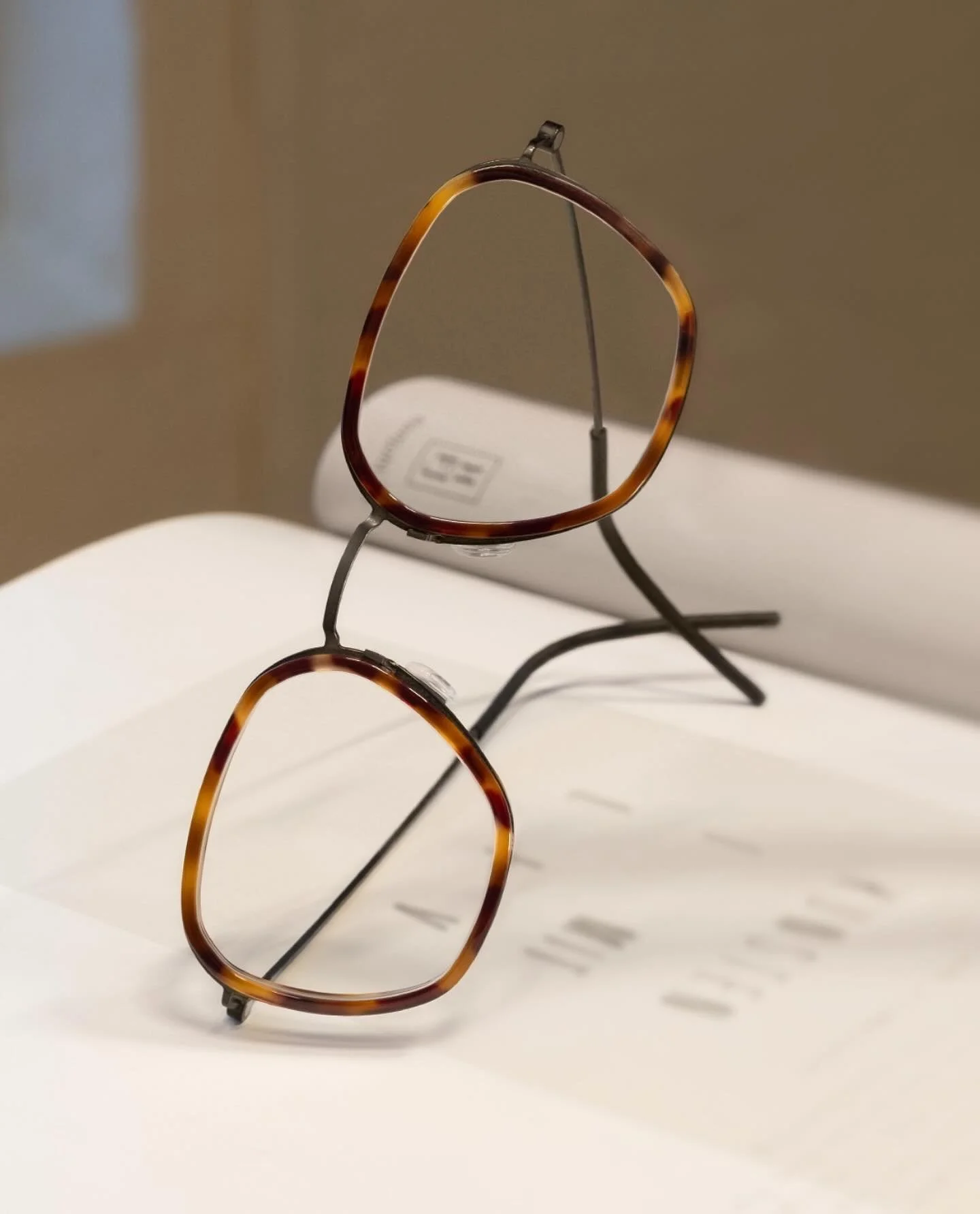 @lindbergeyewear thintanium collection ✨