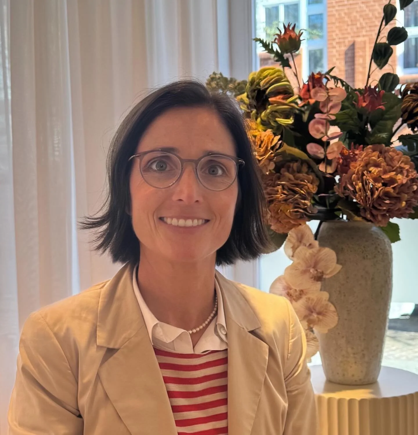 Skandinavisches Design trifft auf innovative  Technologie: Katrin tr&auml;gt ihre neue LINDBERG aus D&auml;nemark - kombiniert mit den modernsten Gl&auml;sern von @rodenstock_official , individuell abgestimmt auf die biometrischen Daten und die Sensi