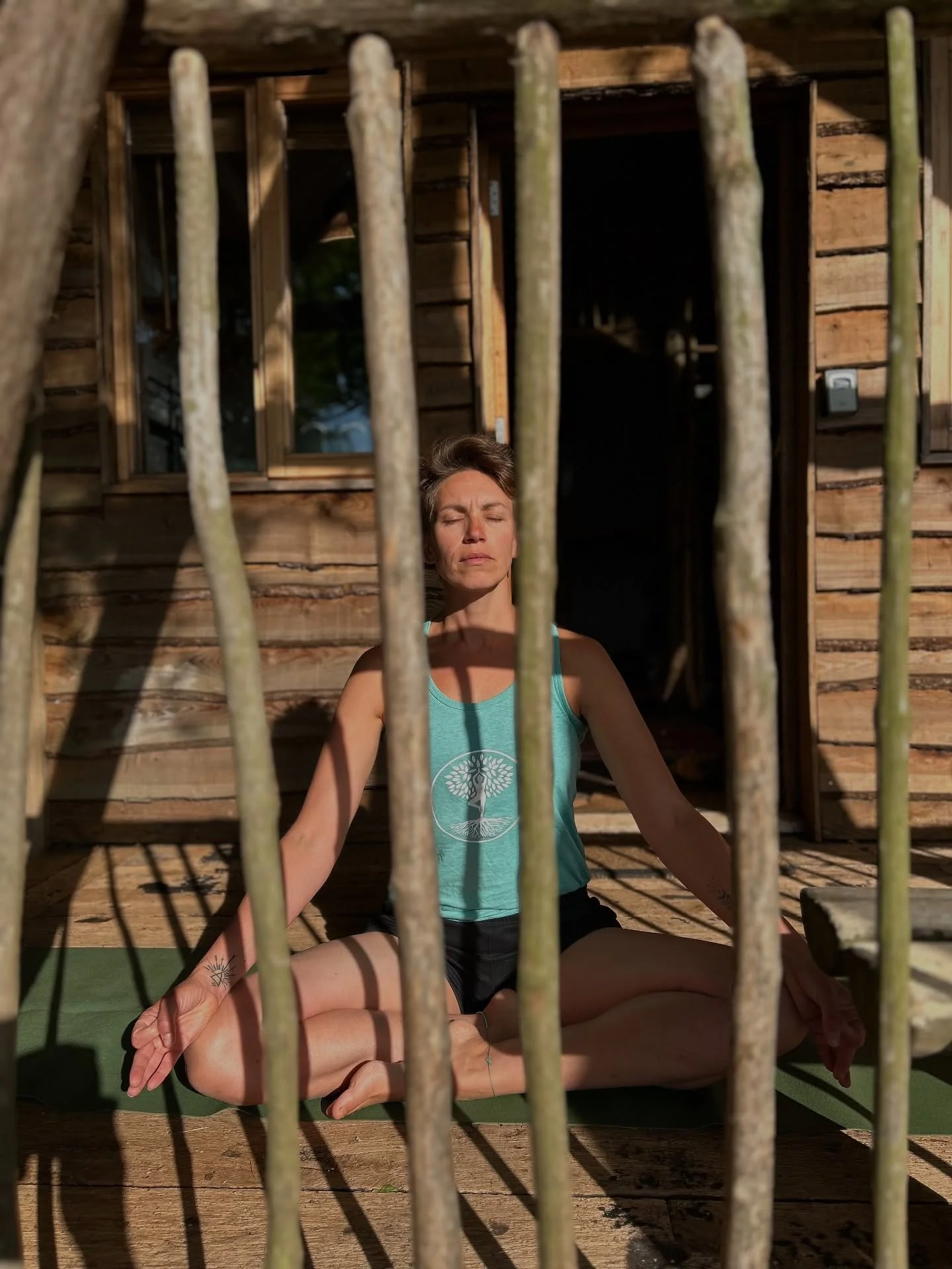 Today marks the beginning of a new moon cycle in Scorpio 🌚♏️✨

If you know Scorpios, you know their energy well: direct, penetrating, unafraid to cut through the noise and get straight to the truth.

This lunar cycle invites us into that same energy