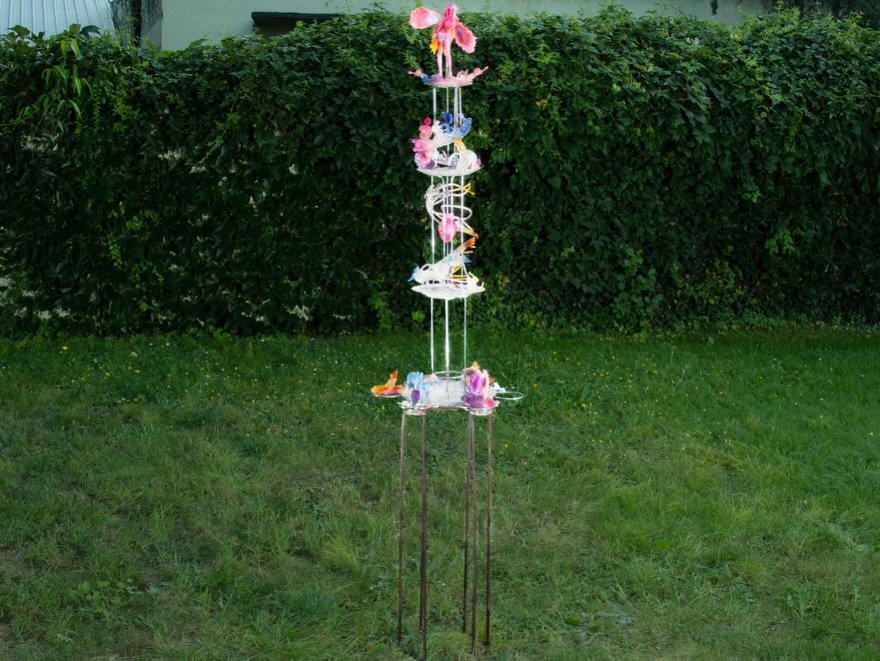 Clara Duflot x One Year Anniversary of the Paris Collection

Clara Duflot is a Parisian artist who works with sculpture to explore transformation, consumption, and the poetic potential of everyday materials.

Her practice exists in the midst of a fan