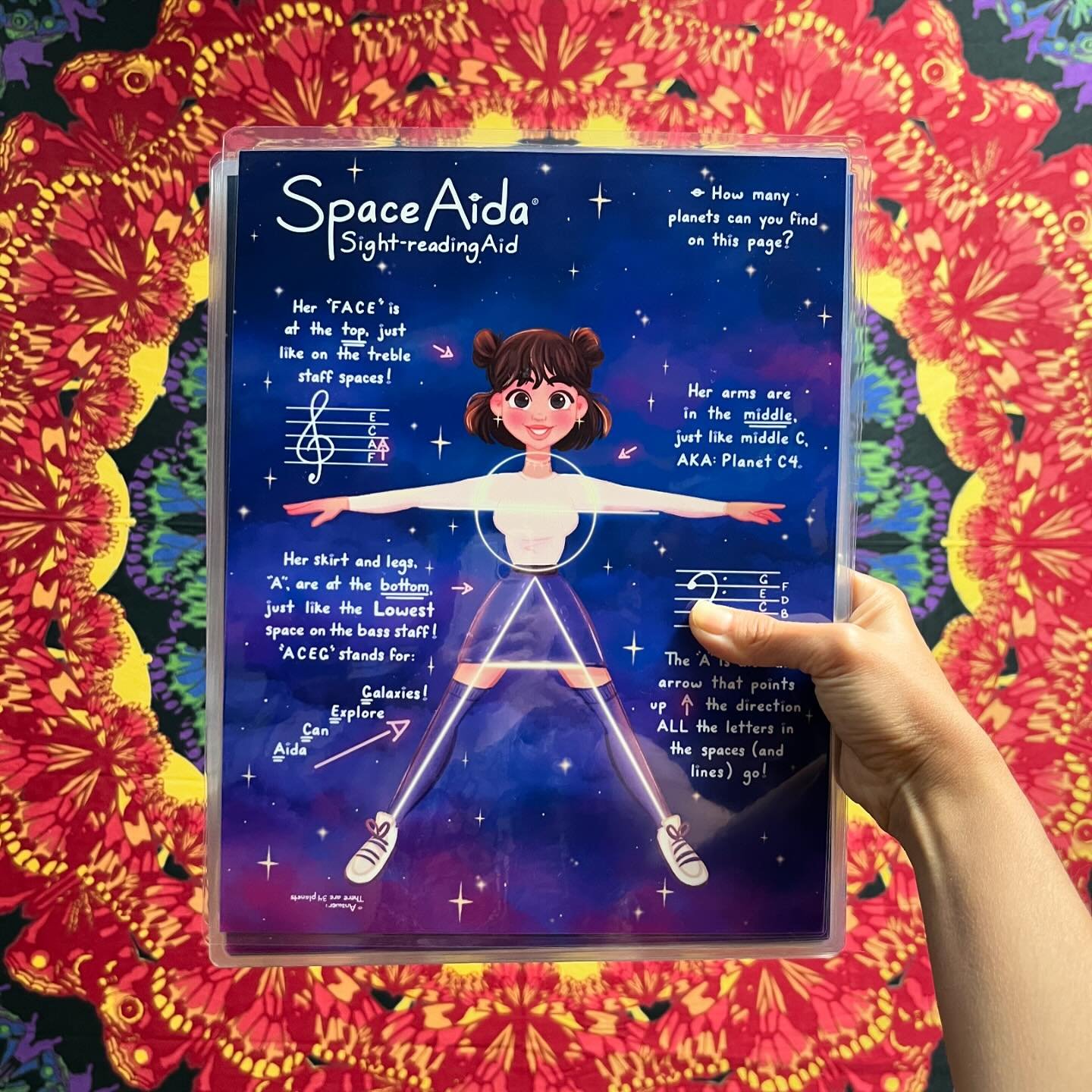 Space Aida not only travels across galaxies, she also makes her way to beloved music studios like @vipschoolofmusic ✨🪐 Check us out at VIP and buy some of their sharp looking merch while you&rsquo;re at it! Get it? Sharp? # 😉🎶 #musicpuns 
Genuinel