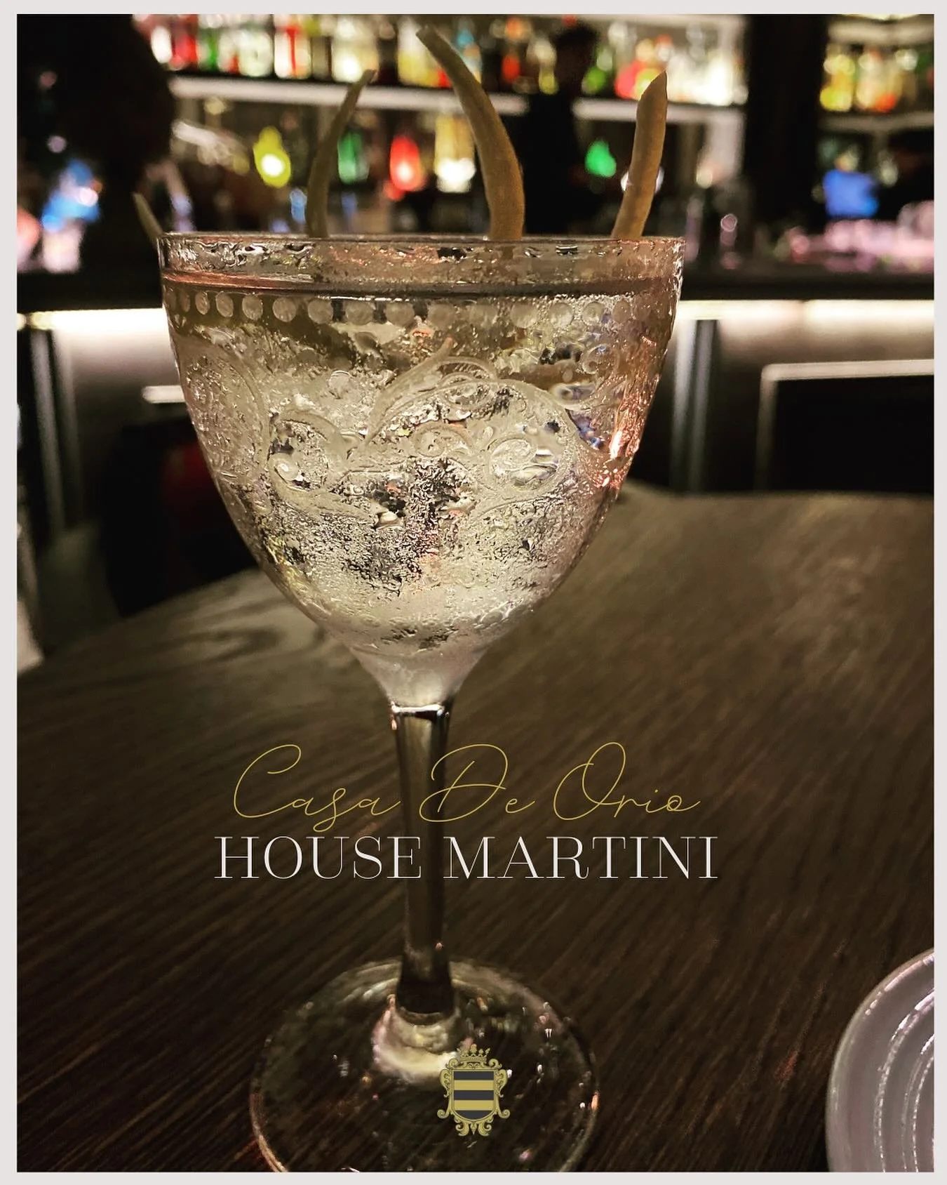 Casa De Orio | Dining 

The Casa De Orio House Martini

Cocktail hour is a refined tradition that transcends the simple act of merely having a drink. It&rsquo;s a deliberate pause in the day&rsquo;s rhythm, a graceful shift from work to leisure. Alon