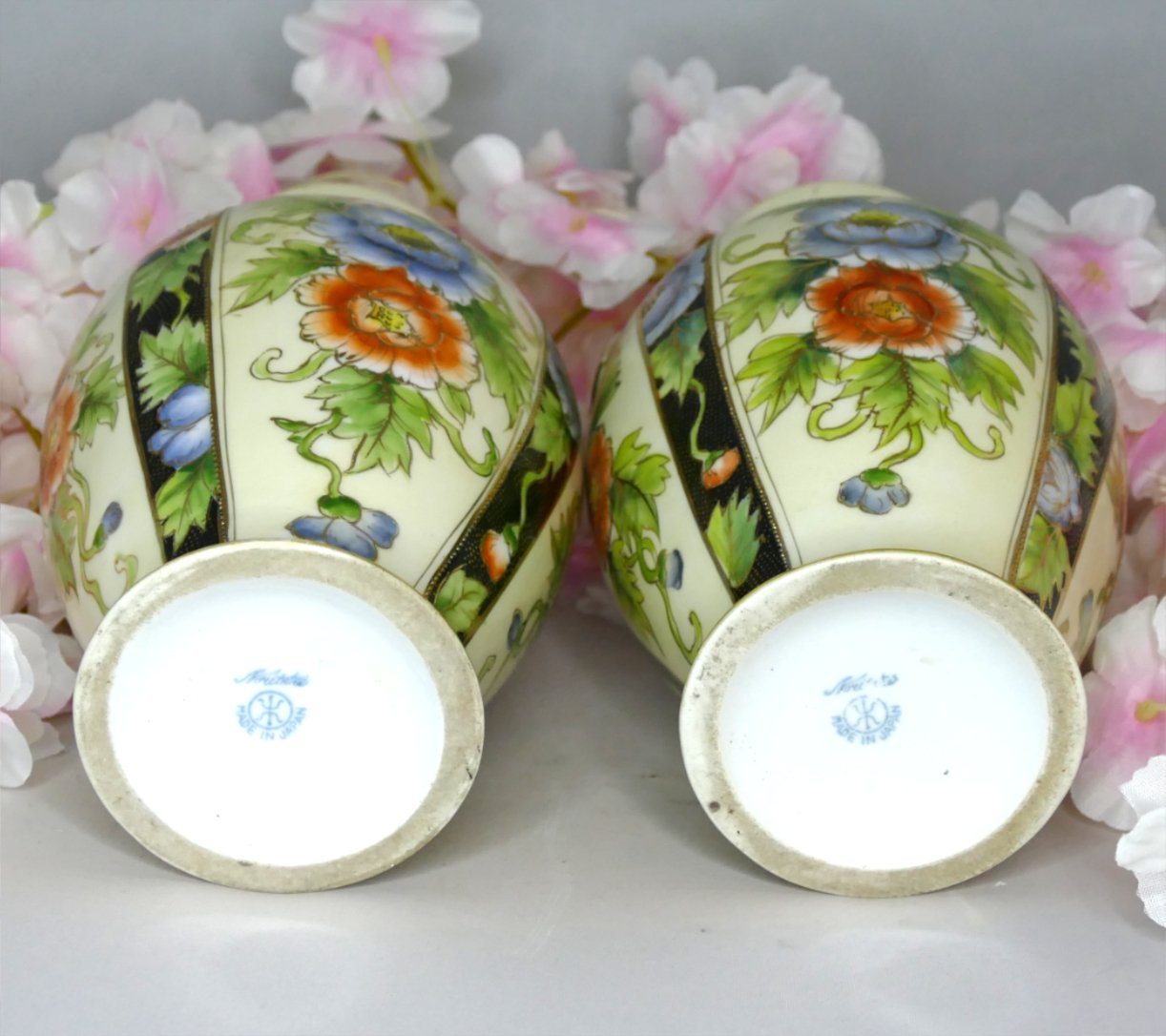 Pair Vases 2.jpg