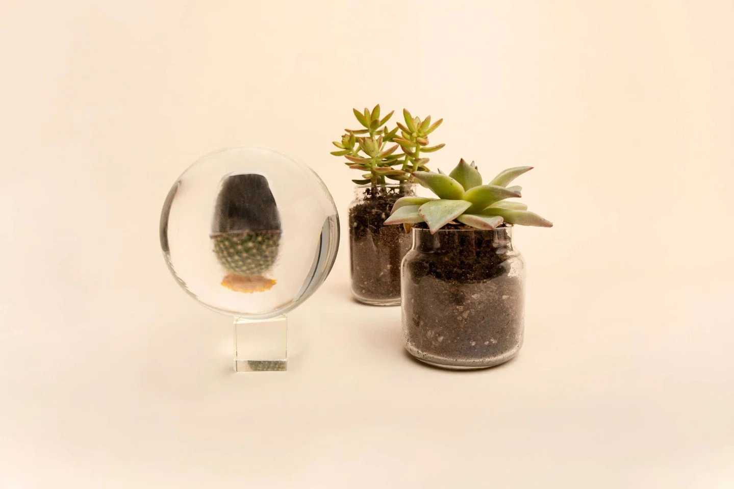 ♻️ This National Recycling Day, let&rsquo;s celebrate sustainability in style! 

At Price's Candles, our medium and large jars are certified for food use, making them perfect for upcycling once your candle has burned down. After enjoying the warm glo