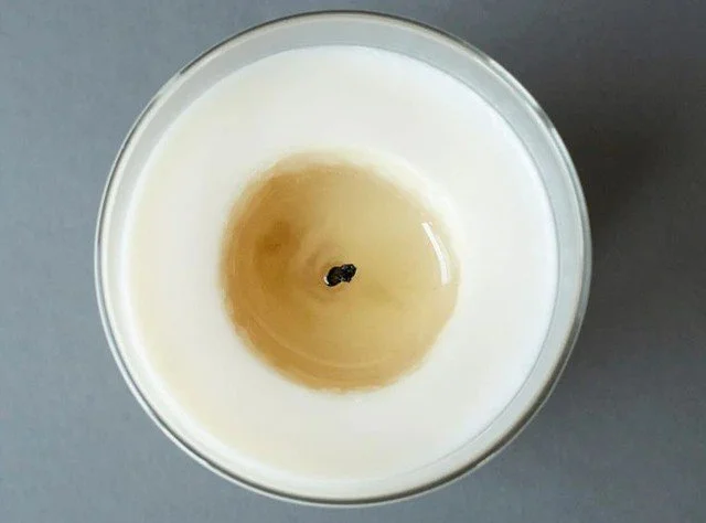 Candle Care Tip : 
Avoid Candle Tunneling for a Perfect Burn! 
To get the most out of your Price&rsquo;s Candles and prevent tunneling, make sure to let the entire wax surface melt each time you burn your candle. 

Especially the first time! 🔥

💡 T