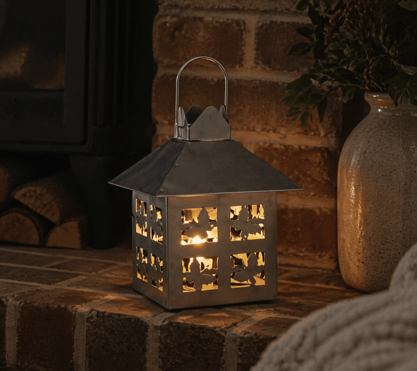 Butterfly- lantern-C.png