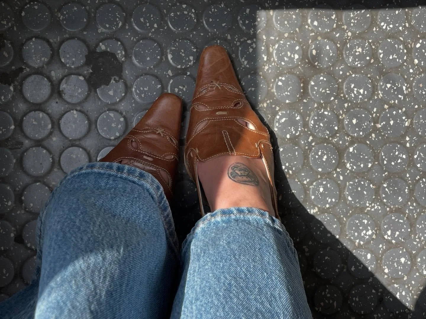 bye bye cancer season 🦀🦀🦀