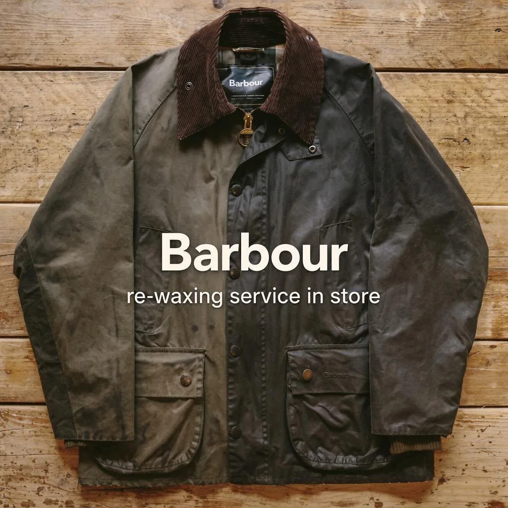 Herfst is onderweg,
tijd voor een nieuwe laag wax! 🍂🍁🌧️
Re-wax nu beschikbaar in de winkel! 
#visconti #barbour #wax #kortrijk