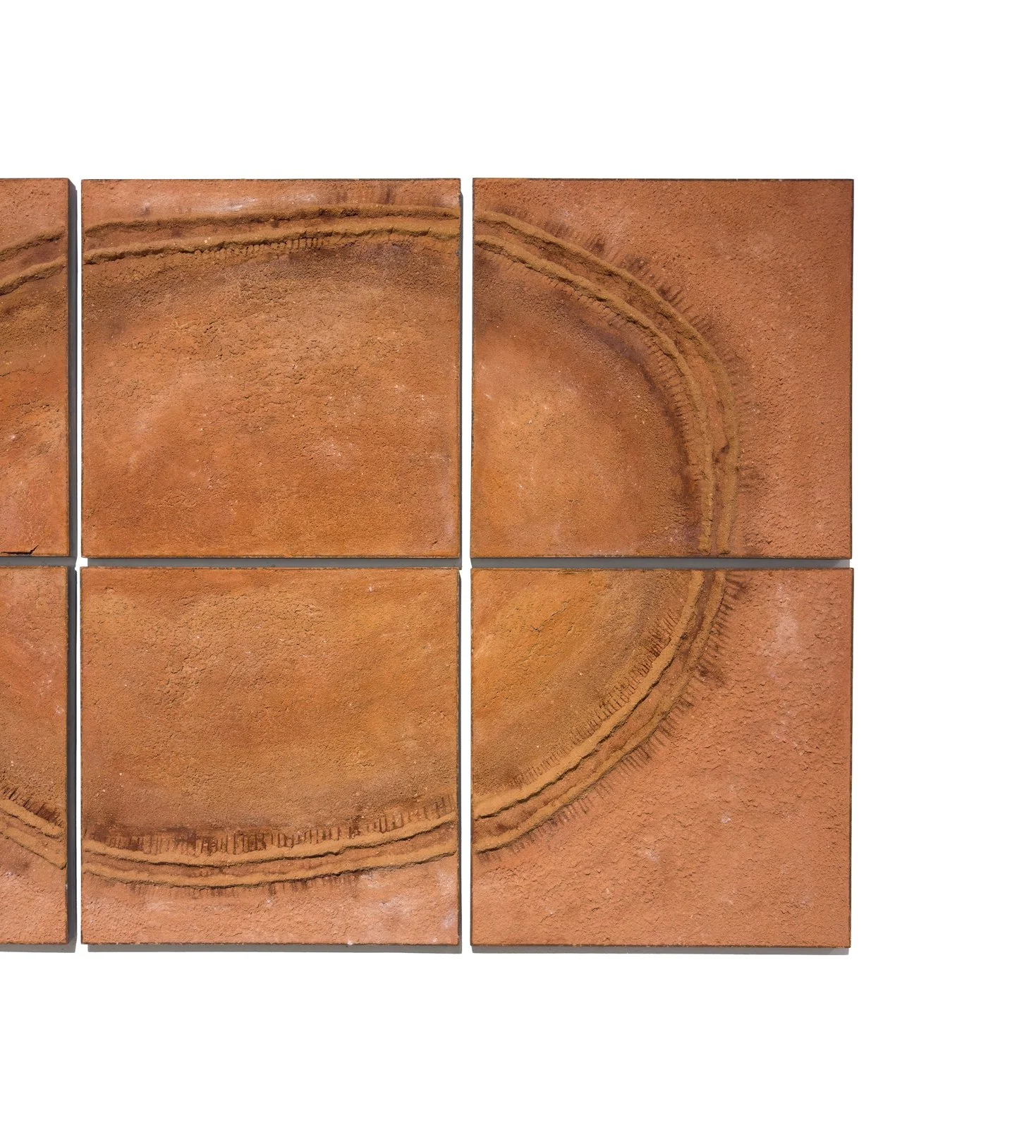 Right detail of Sodeisha: Crawling Through Mud by Adam Weismann, Clayworks, at Matiz Gallery Barcelona; abstract unfired clay texture and circular trace.