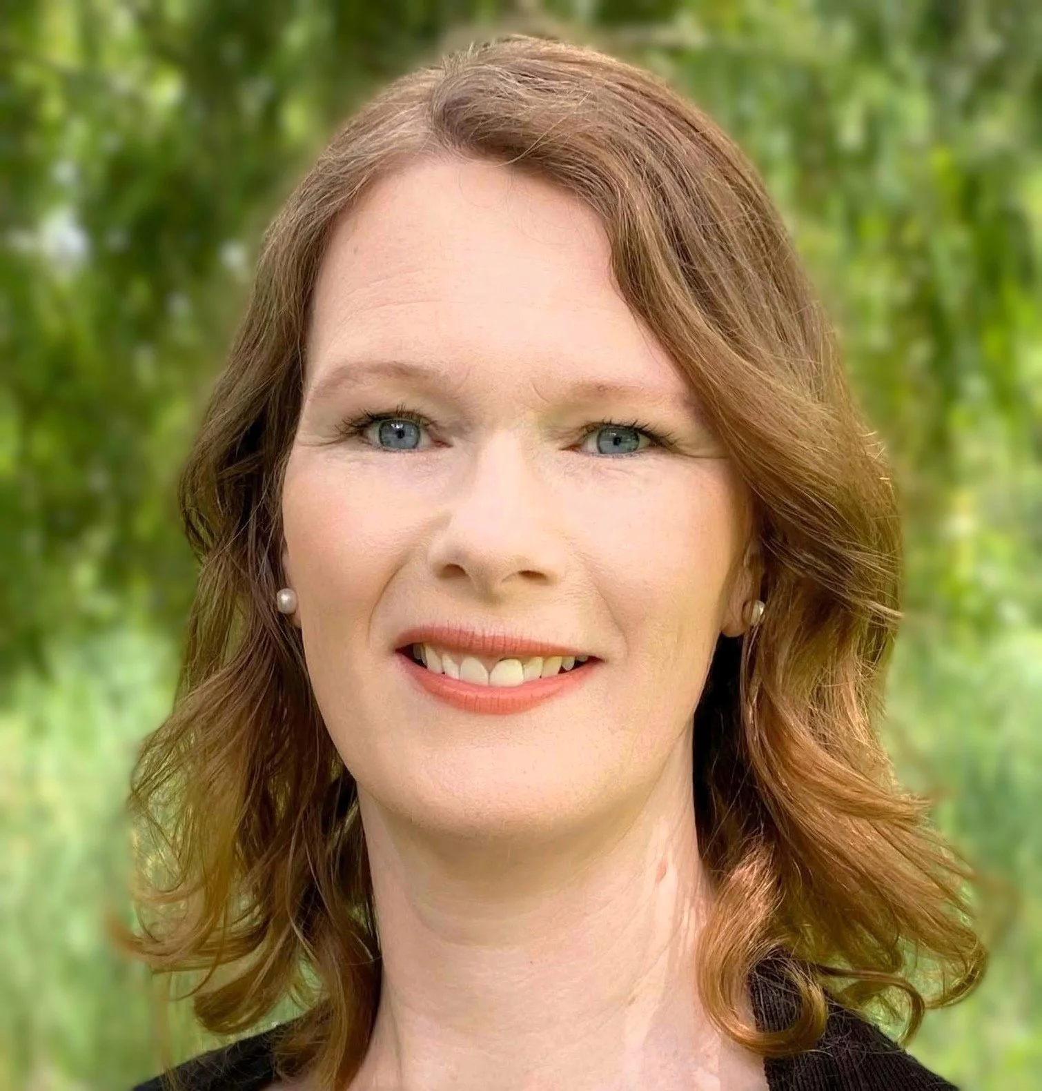 Joanna Eyquem Headshot Square.JPG