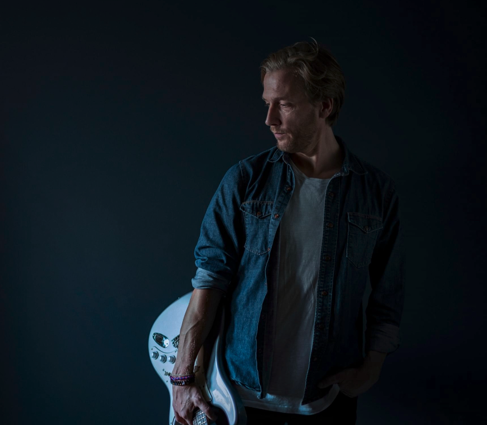 Kris Home – full produksjon, innspilling, mixing og mastering hos Artifact Studio