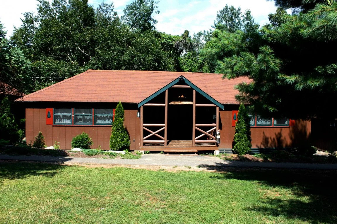Cabins 2.jpg