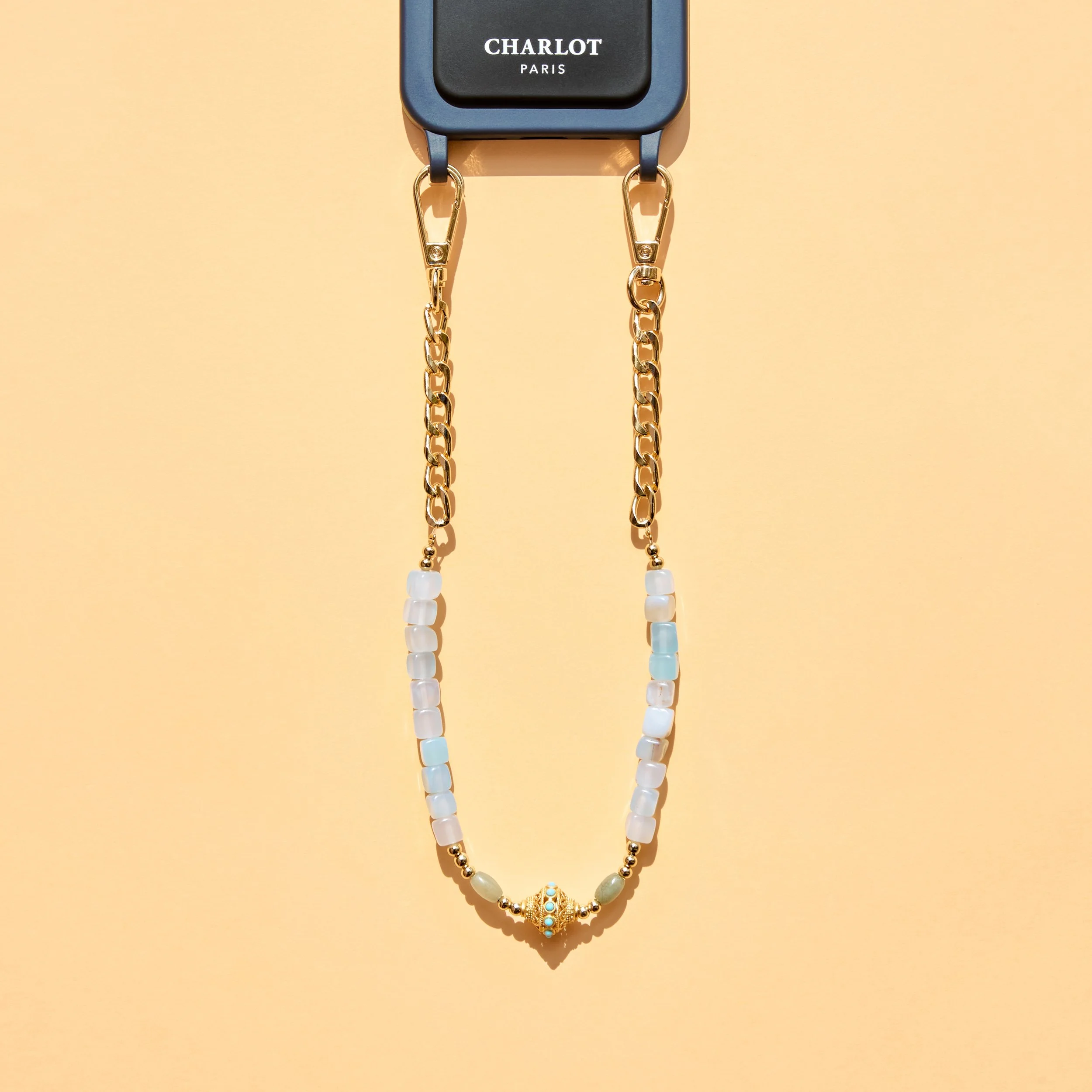 Chaine-Bleu-CHARLOT-x-JUHU.jpg