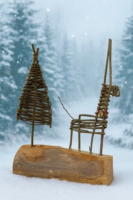 Reindeer & Tree .jpeg