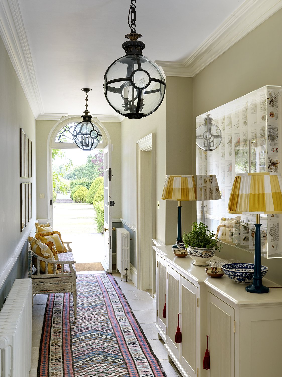 Hall Wall to Garden.jpg