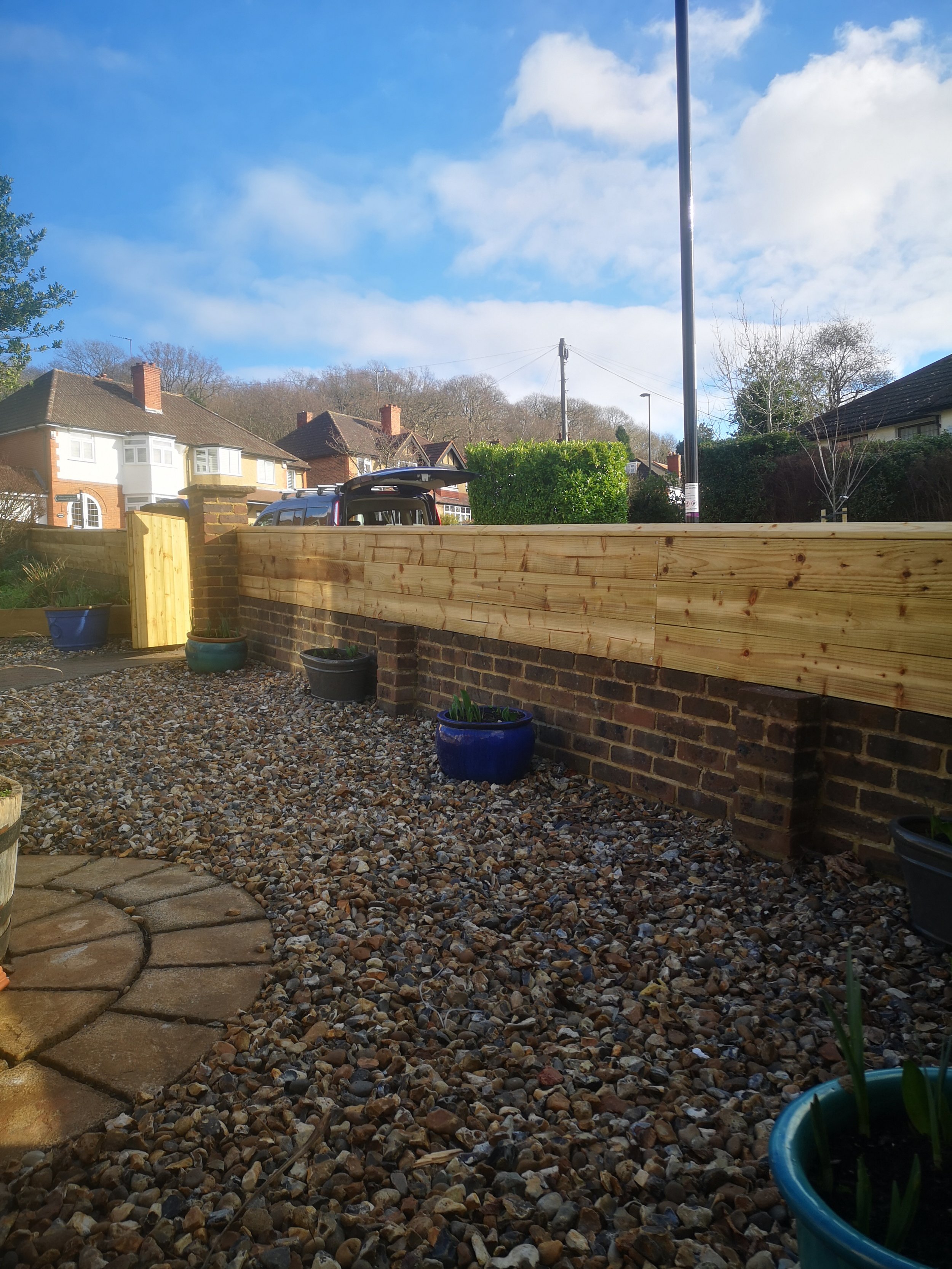 Artistic fencing
Peaceful Gardens Caterham and a bespoke artistic fence/gate combo for a customer in South Croydon / Selsdon.