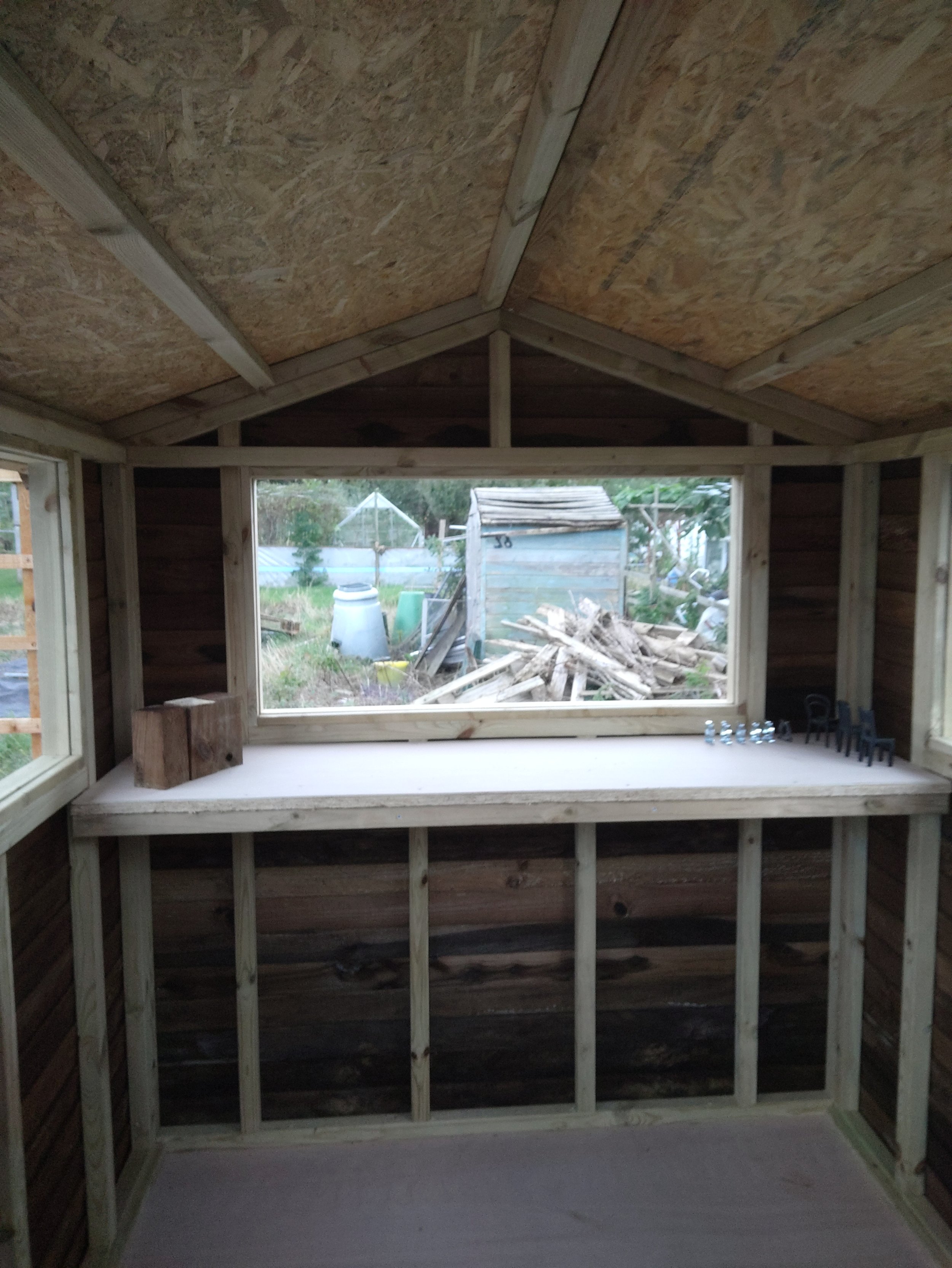 Allotment Living
Peaceful Gardens Caterham and the allotment shed project for a long time client in Purley / Wallington.