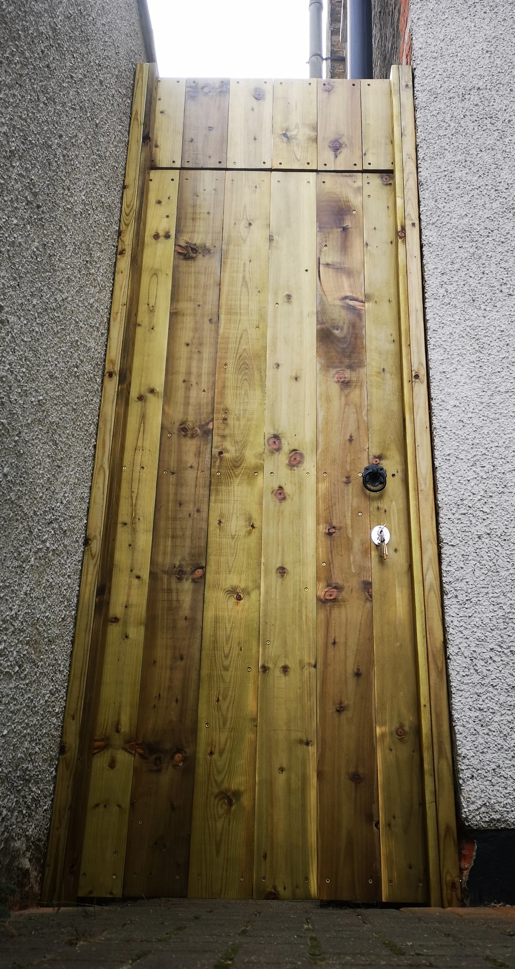 Gates Peaceful Gardens Caterham and a series of gates built and installed from Purley to Oxted and Coulsdon to Selson.