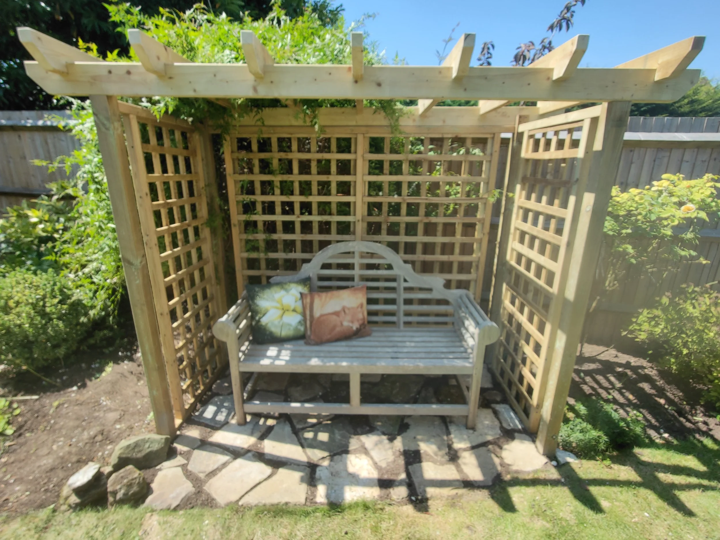 Garden arbour pergola in Purley