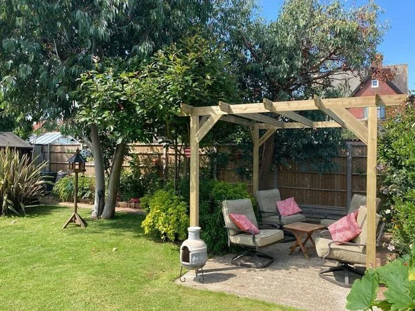 Minimalist pergola