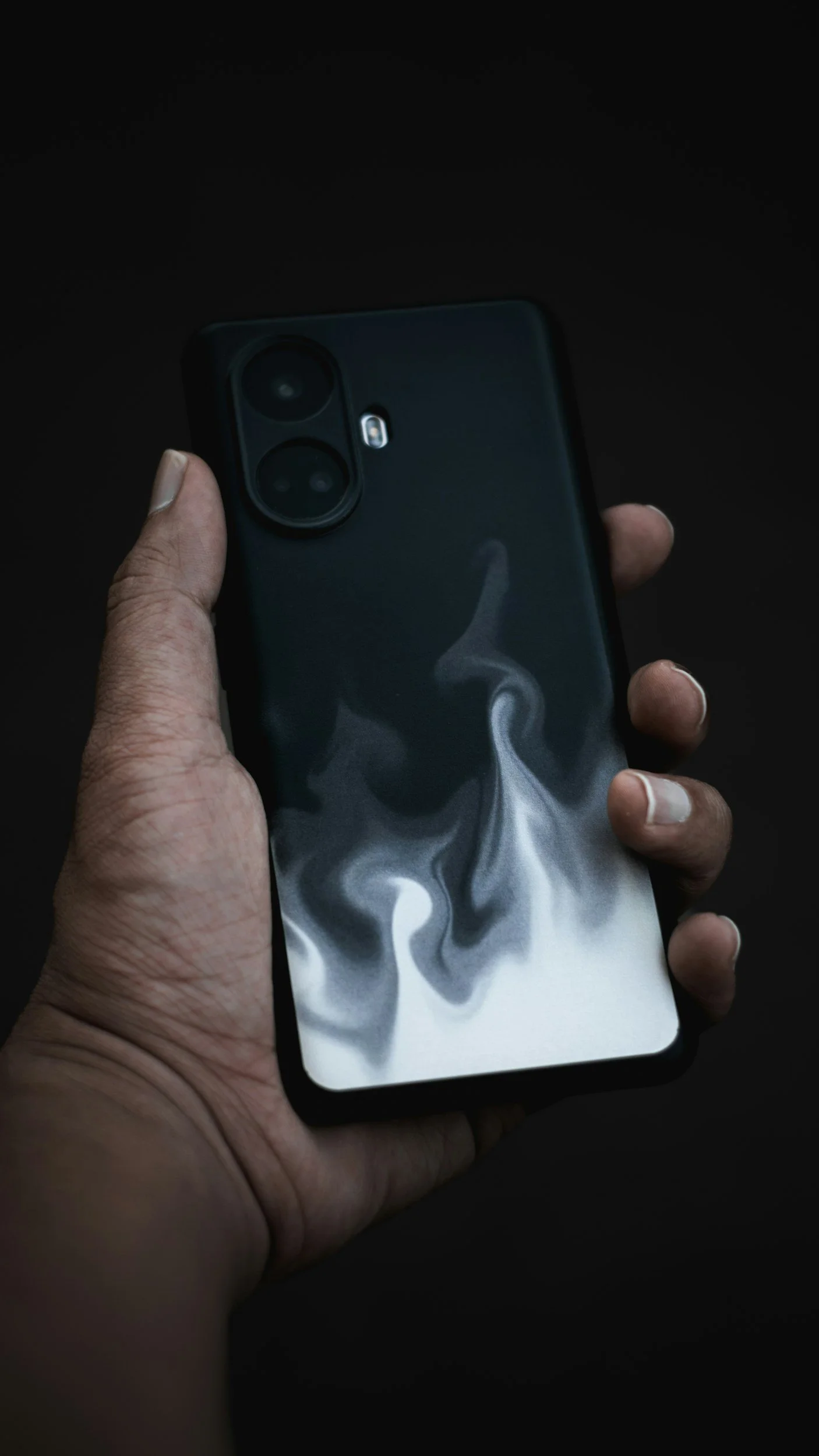 How to Use A Burner Phone to Date Your True Ten
