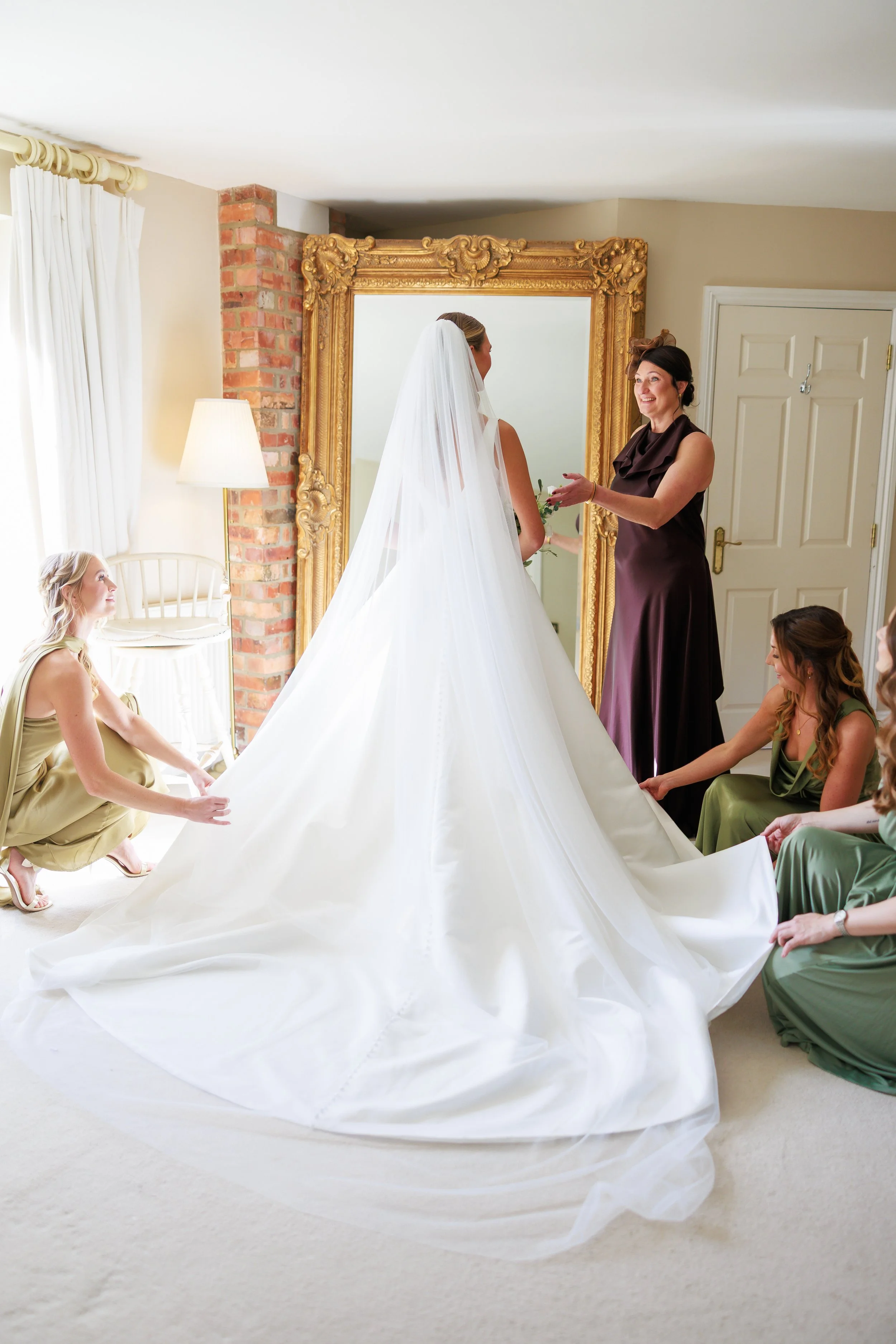 Mr and Mrs Strudwick Bridal Prep-324.jpg
