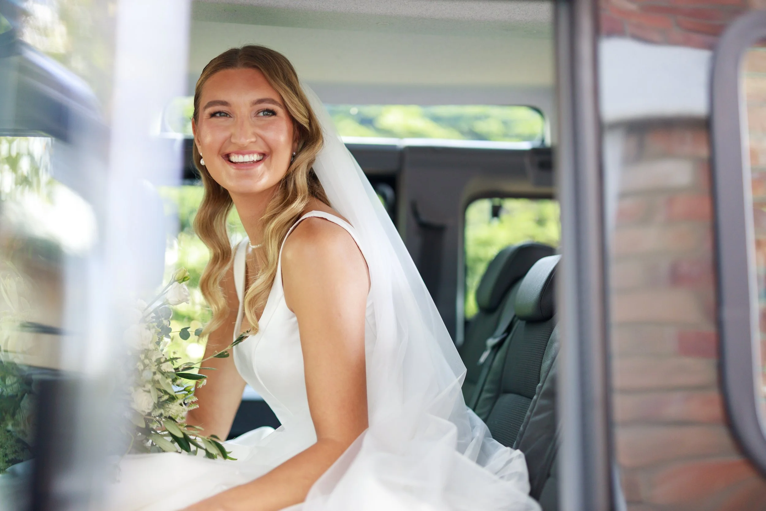 Mr and Mrs Strudwick Sneak Peaks-12.jpg