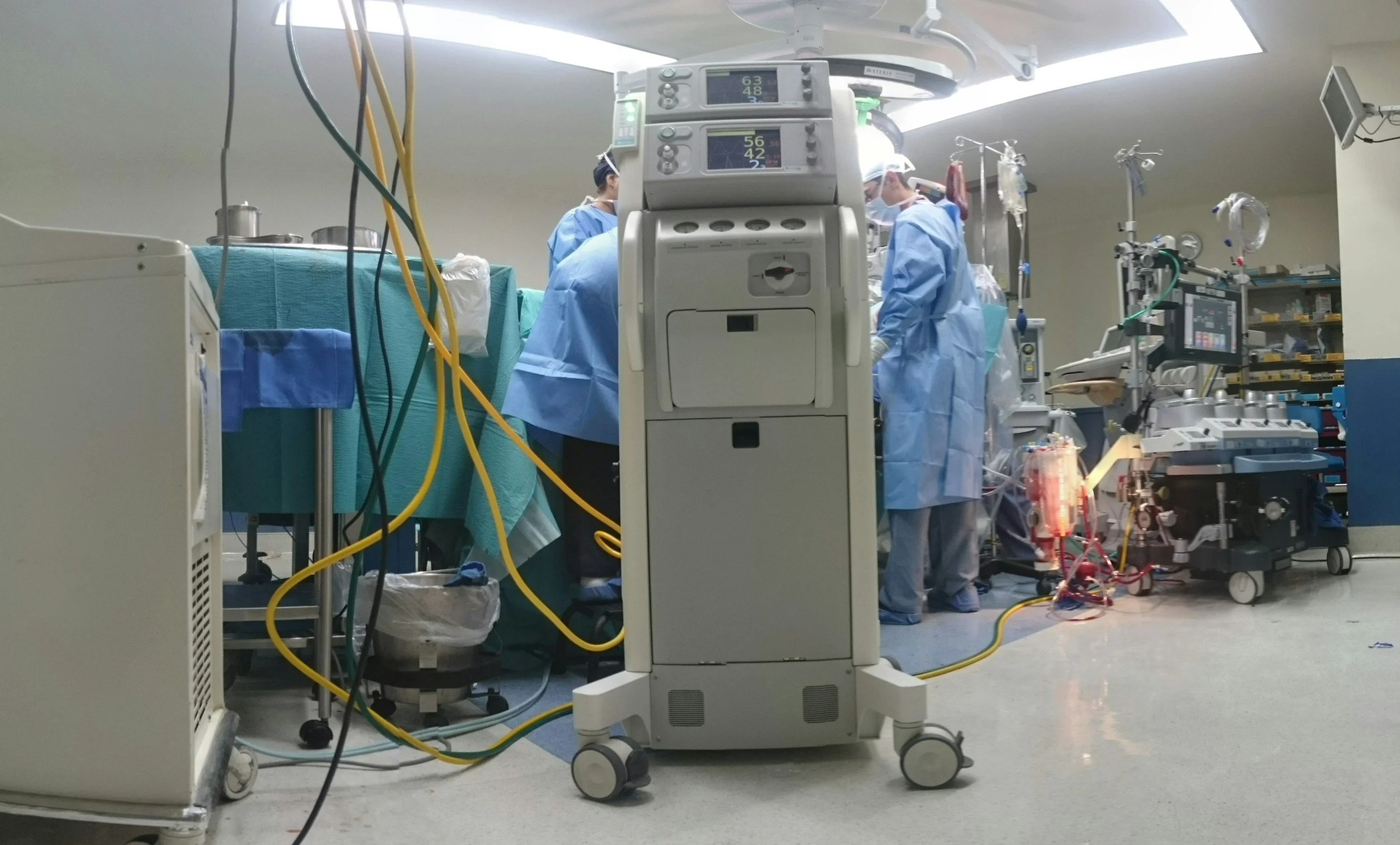 hospital surgical room using laser ecquipment