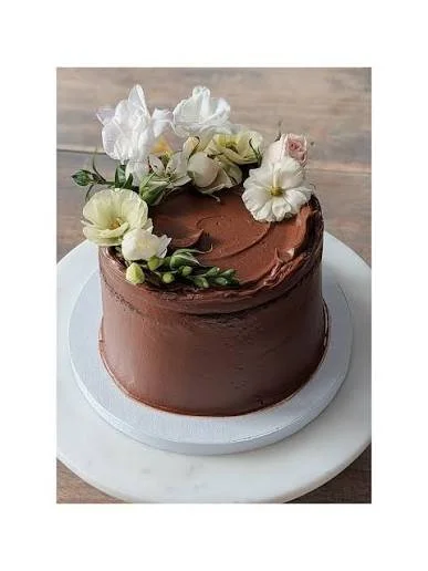 Custom Cake (Order must be placed a minimum of 10 days in advance)