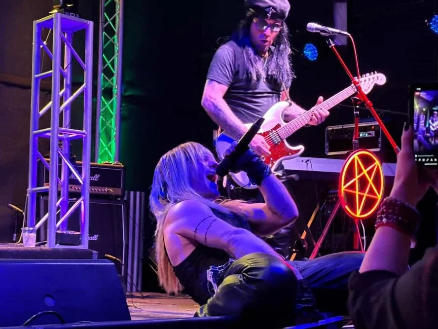 You Got the &ldquo;Looks That Kill&rdquo; Northampton PA!! Big shout out to our friends @paradiseroserocks laying it down with the epic GnR to open the show!  Always a pleasure sharing the stage with this amazing group of musicians🤘🫶

The @ginmillg