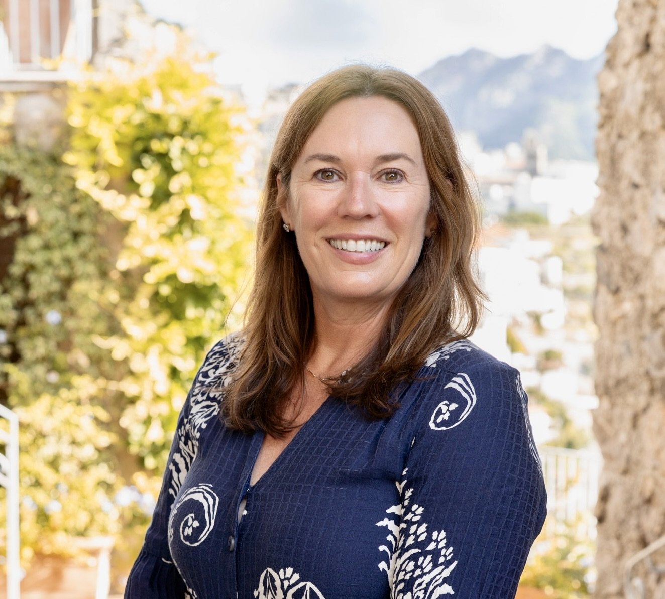 How Travel Agents Earn Money: A Clear, Honest Look