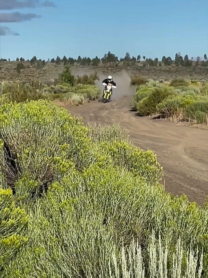 The sound is off and there&rsquo;s no way to include all the scenery, the weather, our bikes, jokes and wildlife but here&rsquo;s the basic idea of 3 days across Oregon and stats from just yesterday.

@pearsandbeers 
@one.fat.braaap
@motoshop.bend.or