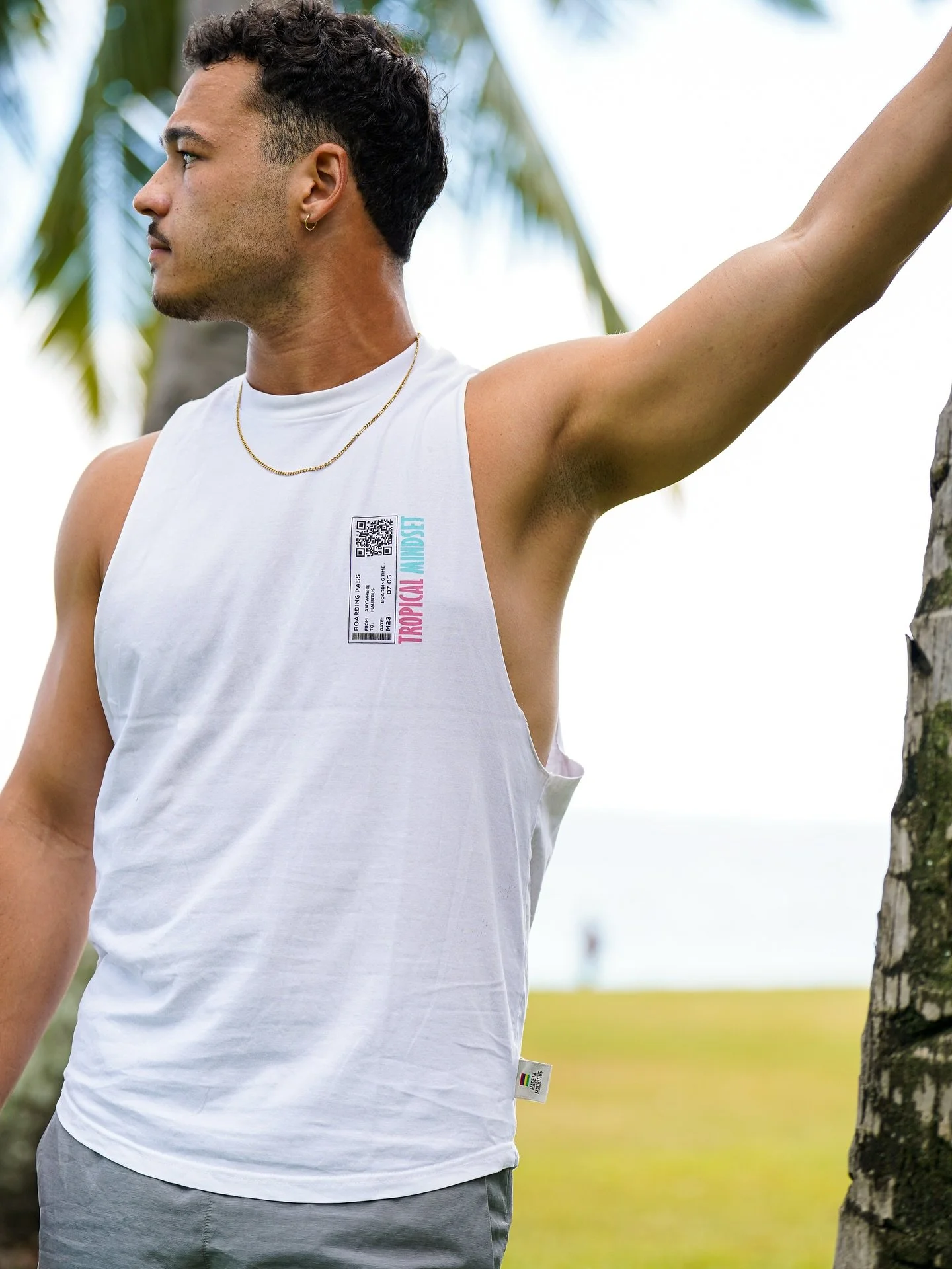 Tropical Mindset

🇬🇧
Take me back to that place where we belong 🌴✨ With this Tropical Mindset tee, every day feels like boarding a flight straight to paradise. Mauritius vibes, freedom vibes, always the right vibes. 🏝️✈️

🇫🇷
Ram&egrave;ne-moi &