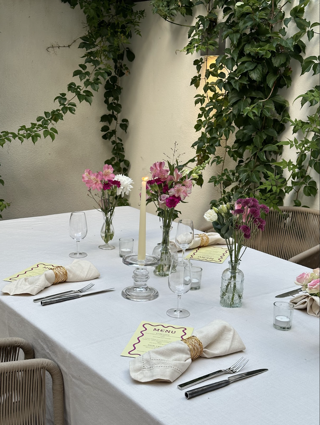 aesthetic table scape design  