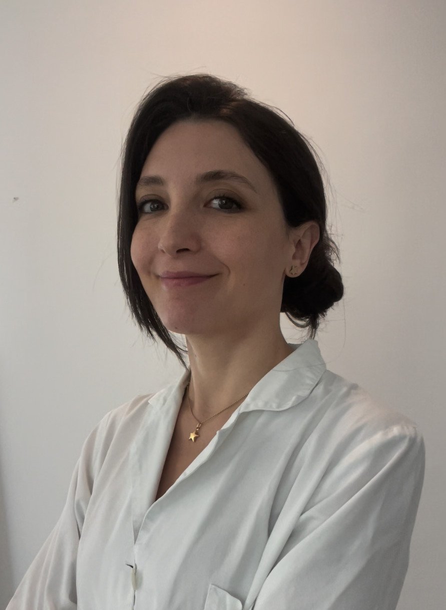 Dr.ssa Lucia Stella, specialista in Scienza dell'Alimentazione, che conduce le visite cardiometaboliche di Medyca