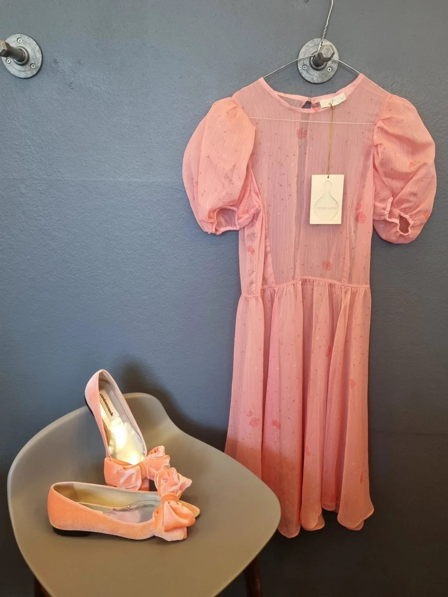 Stine Goya kjole, str. XS, 1200 kr., Custommade ballerinaer, ubrugte, str. 36, til 800 kr.