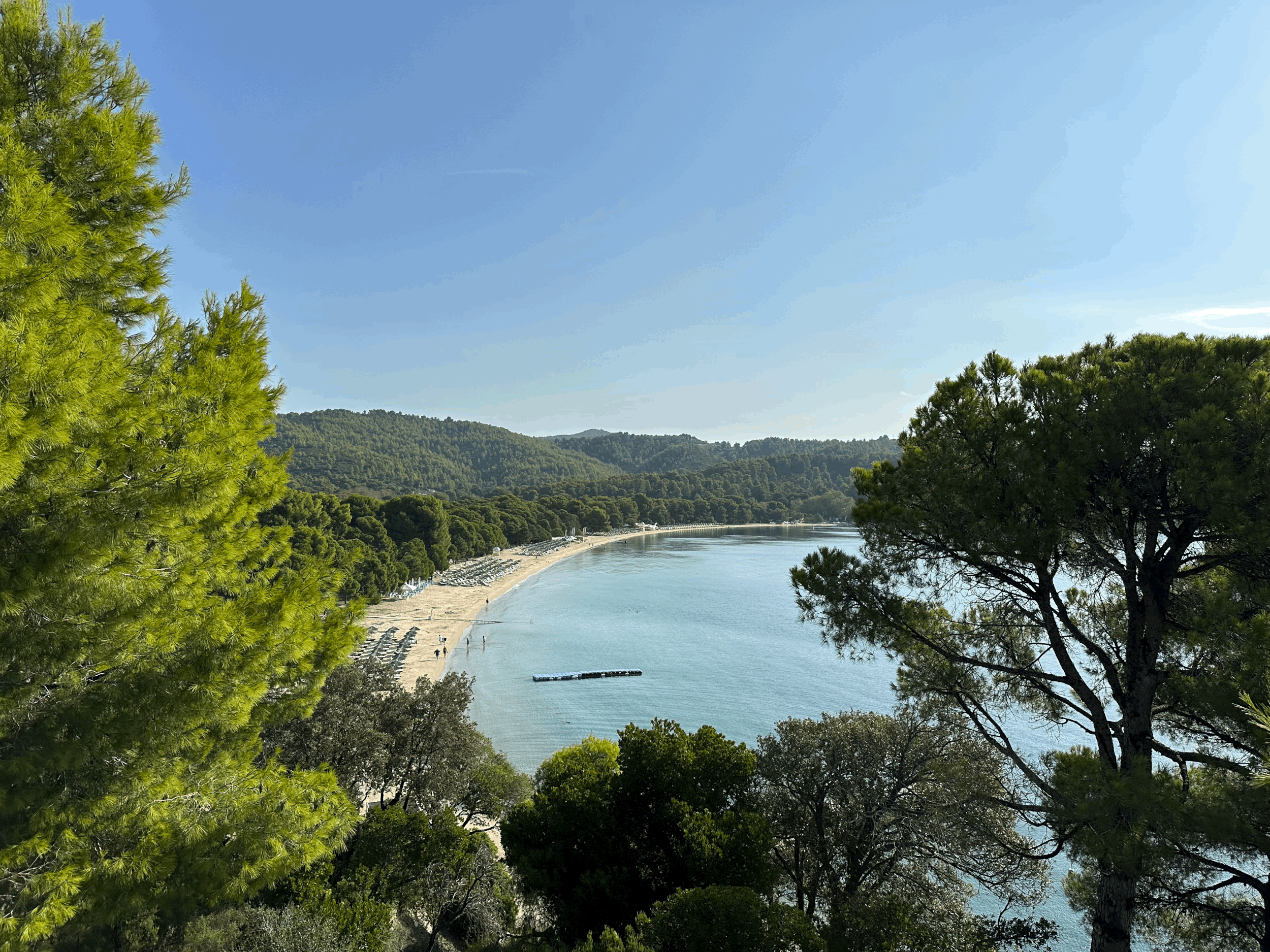 Ashtangayoga på ön Skiathos i Grekland