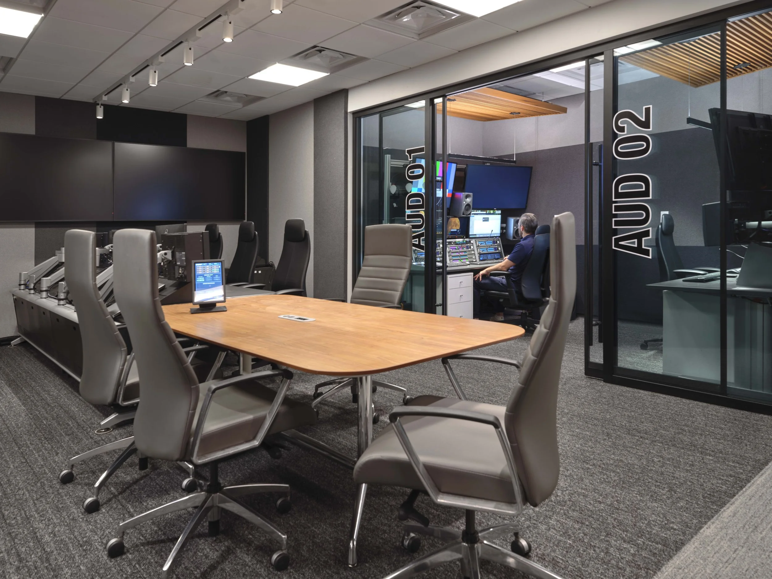 Warner Media - 007.jpg