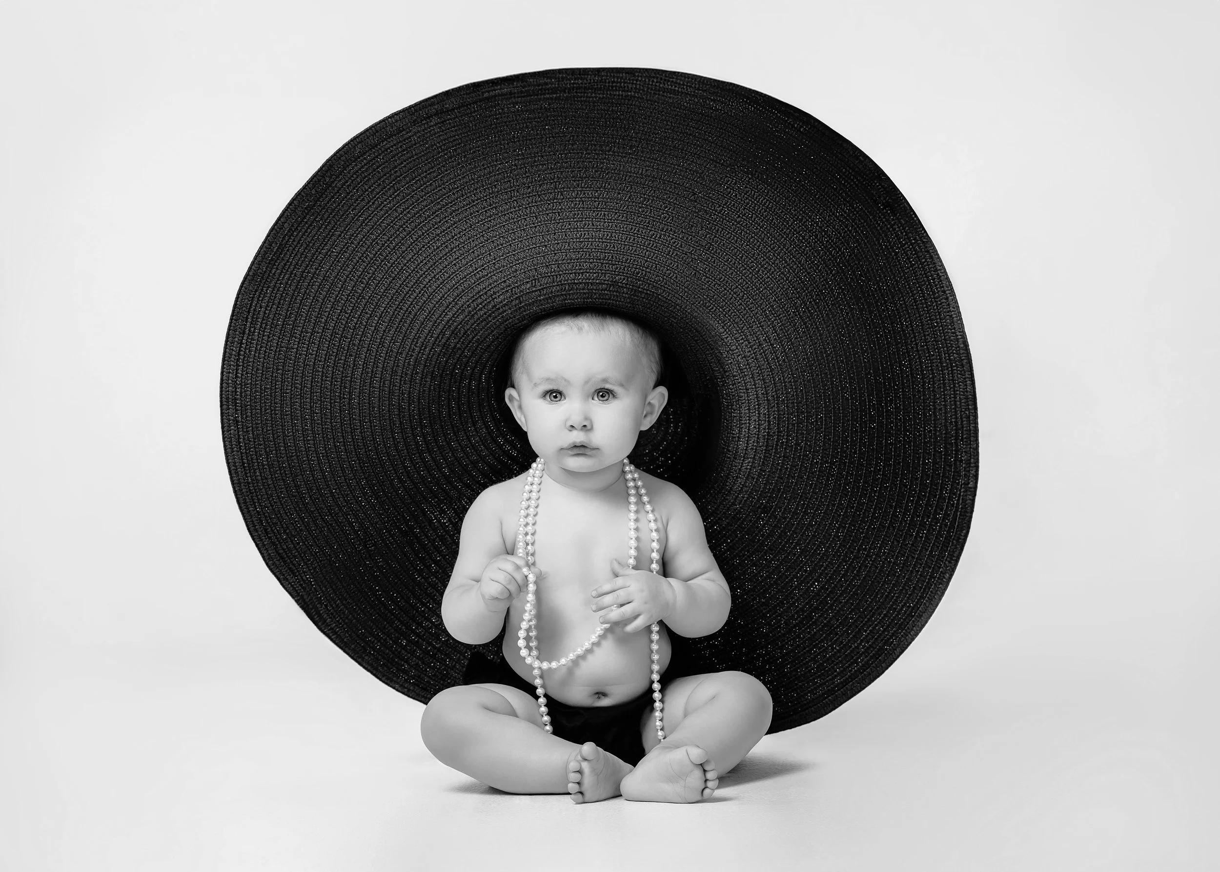 Gabbie_Hat_BW_MR.jpg