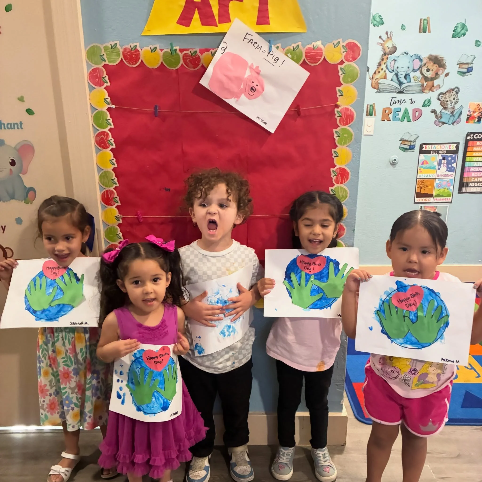 Little hands, big love for our planet 🌍💚 #earthday #preschool #childcarecenter #chandleraz #futurethinkerspreschoolandchildcare